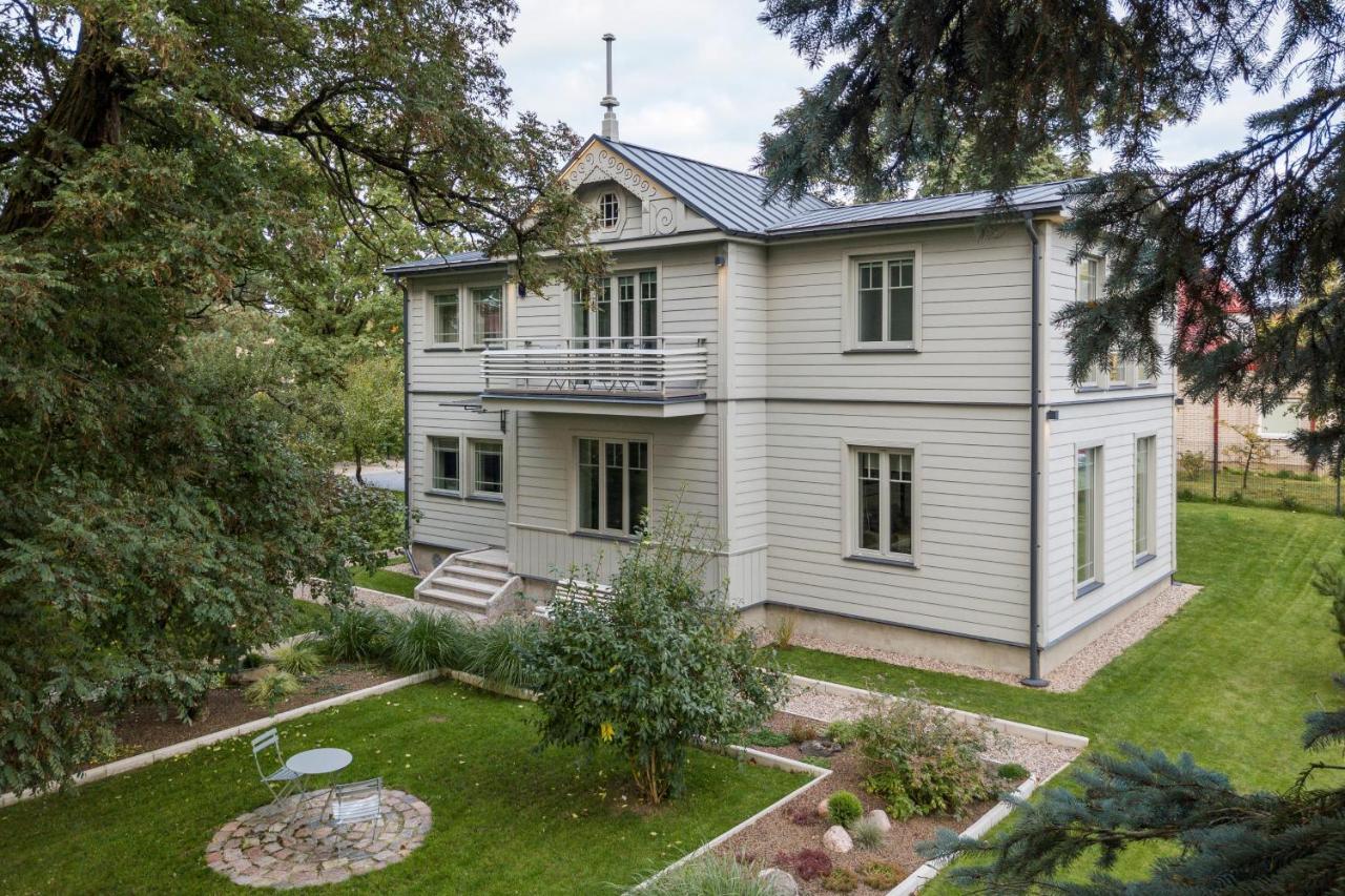 Suite With Private Bathroom At Three Bedroom Interwar Villa Grabyte With Daily Spaces To Share By Pine Forest On The Bank Of The River- 8Min By Car From Old Town Kaunas Exterior foto