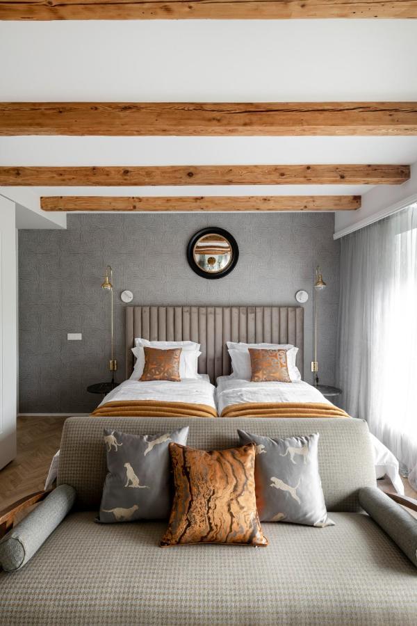 Suite With Private Bathroom At Three Bedroom Interwar Villa Grabyte With Daily Spaces To Share By Pine Forest On The Bank Of The River- 8Min By Car From Old Town Kaunas Exterior foto